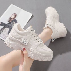Giày thể thao unisex màu trắng
