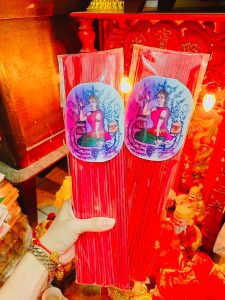 Nhang Xoắn Mẹ Ngoắc Nangkwak Màu Đỏ Thái Lan Kéo Khách Hút Tài