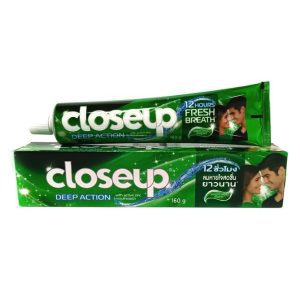 Kem Đánh Răng Bạc Hà Closeup Deep Action 160g Thái Lan