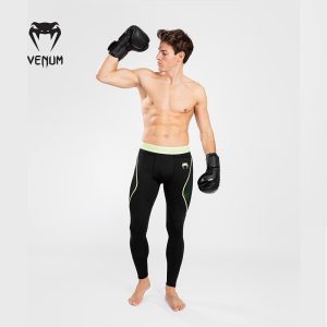 Venum | Quần ôm cho nam giới sử dụng trong việc tập yoga và võ thuật